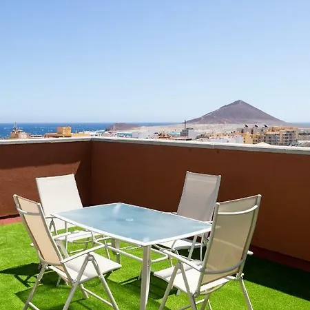 Home2book Duplex Pool & Terrace 엘메다노